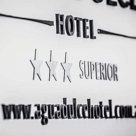 Agua Dulce Hotel 坦迪尔 外观 照片